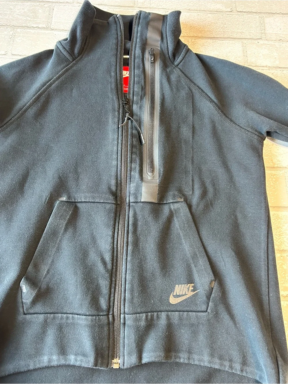 Nike classic black